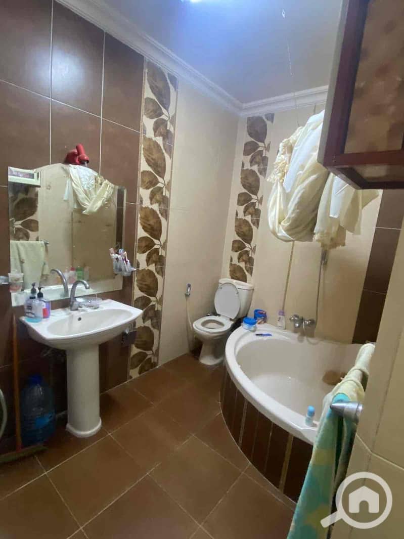 6 bd4b51ef-77dd-48b5-bd4f-f2f74acb5083. jpg