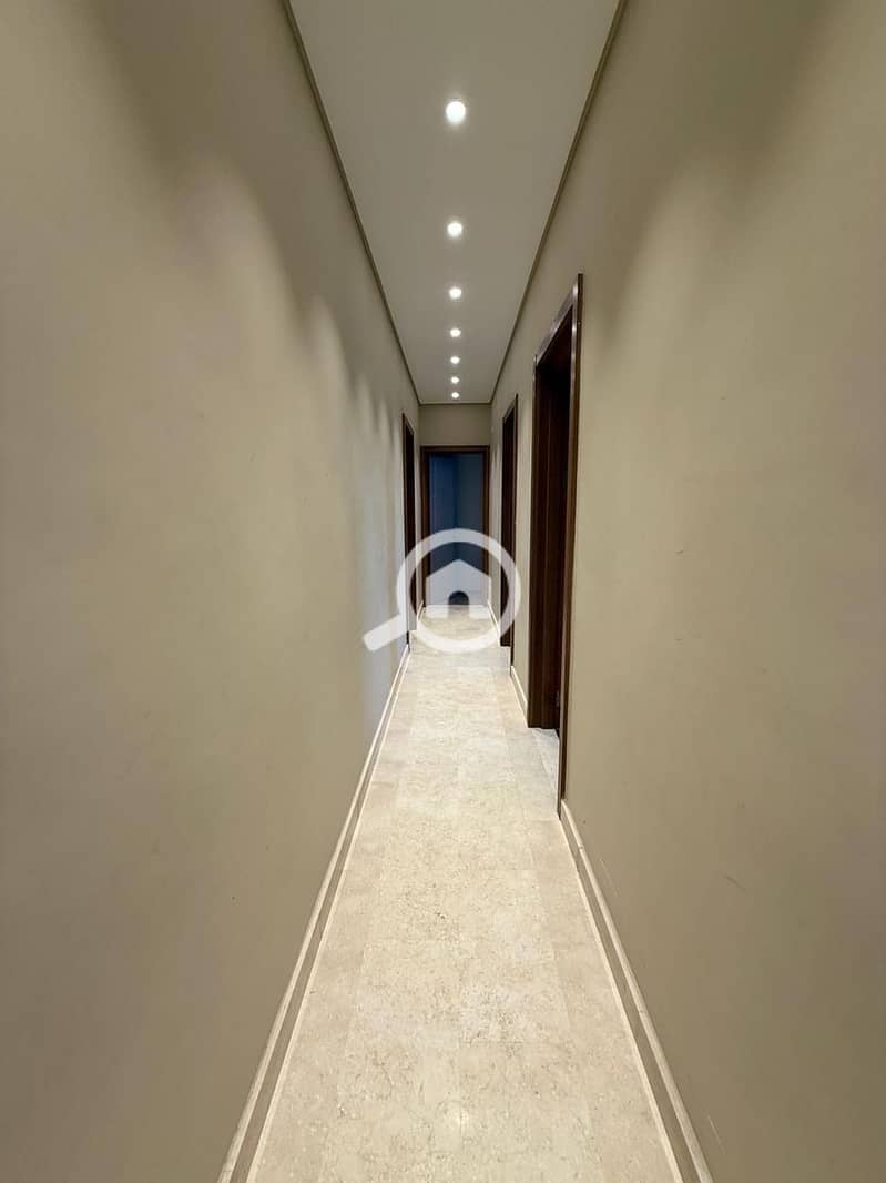 11 7a77e9e3-5450-4b5e-8da7-a7044328b3cb. jpeg