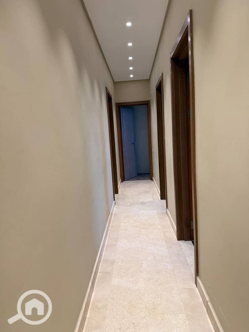 14 9fb5903f-f28d-4d4e-911e-8768db8672b8. jpeg