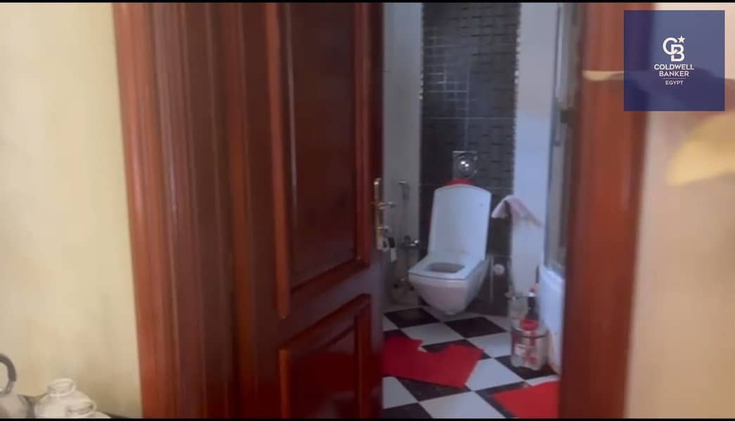 12 fc2c8dfc-88b2-410f-8ed3-f522416c1f33. jpeg