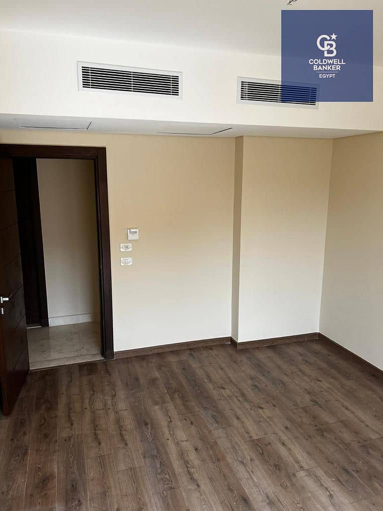 5 4c3ebc2a-18f9-4bce-9596-f7555b7d3c99. jpeg