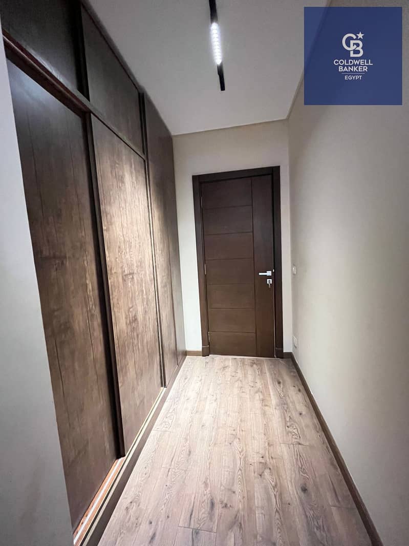 11 14df7915-2d4a-4e7d-b3a6-433d81dfb7a7. jpeg