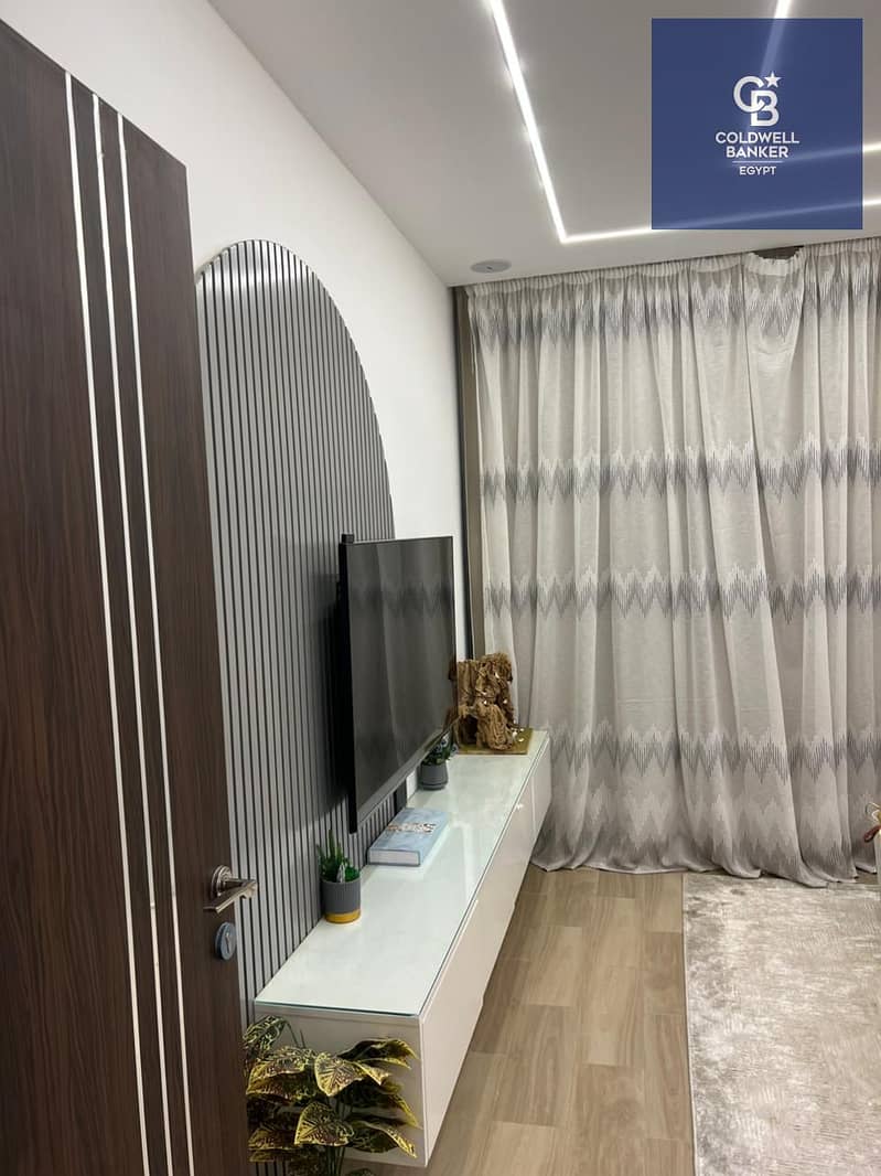 11 135e5eae-4f82-41e0-9d10-90b58e67d3a3. jpeg