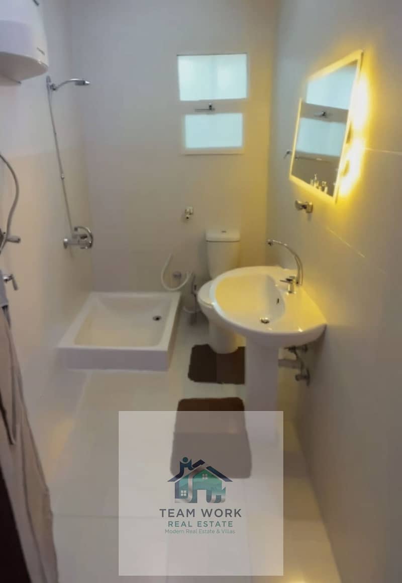 8 78e31f54-aa8f-4426-b757-fe9aee66fcb7. jpg