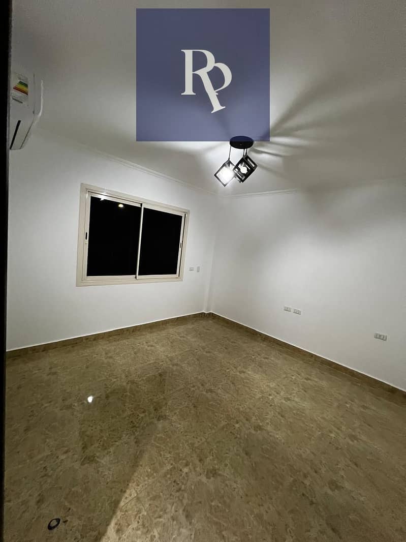 2 7b5bcae4-5d41-4849-a245-6fef8bb3fe0d. jpg