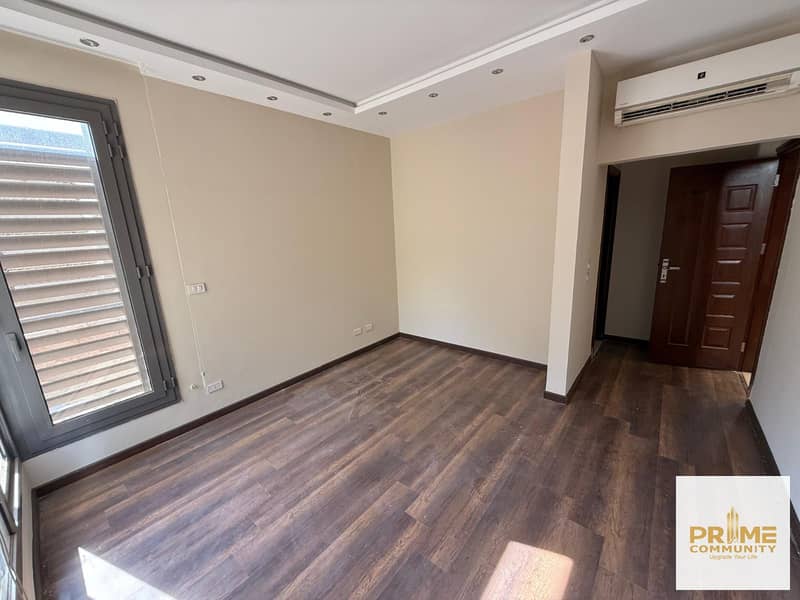 4 WhatsApp Image 2025-11-24 at 18.25. 39_e1a9a027. jpg