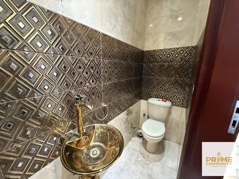 5 WhatsApp Image 2025-11-24 at 18.25. 40_e62d2872. jpg