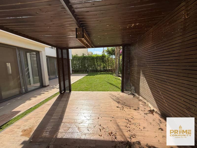 10 WhatsApp Image 2025-11-24 at 18.25. 43_808c7388. jpg