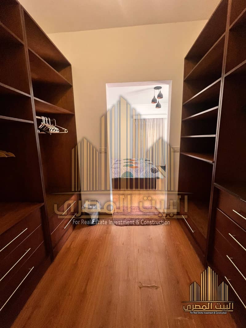 8 U833062 (20). jpeg