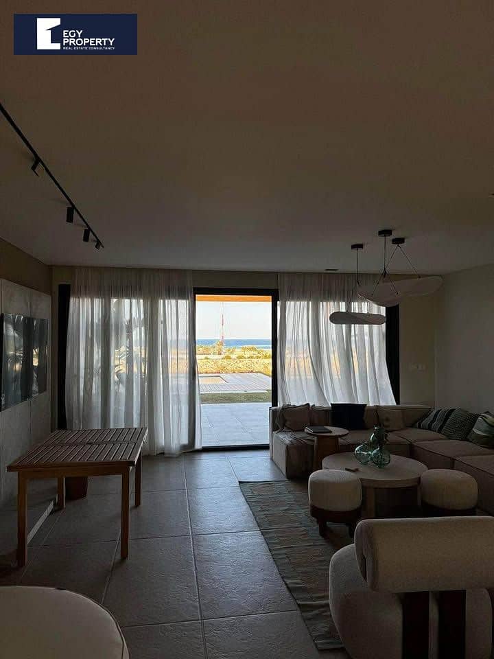 6 518383964_699585553070158_5287976224867115643_n. jpg