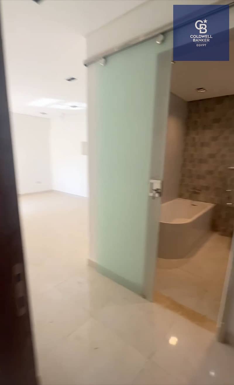 10 WhatsApp Image 2025-11-25 at 18.40. 19_a6f1e763. jpg