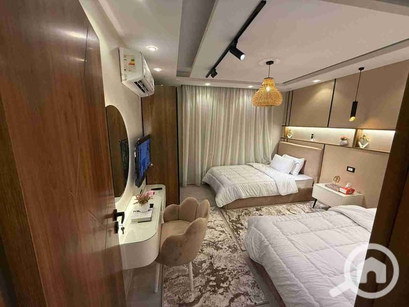 1000450954. jpg 1000450954. jpg