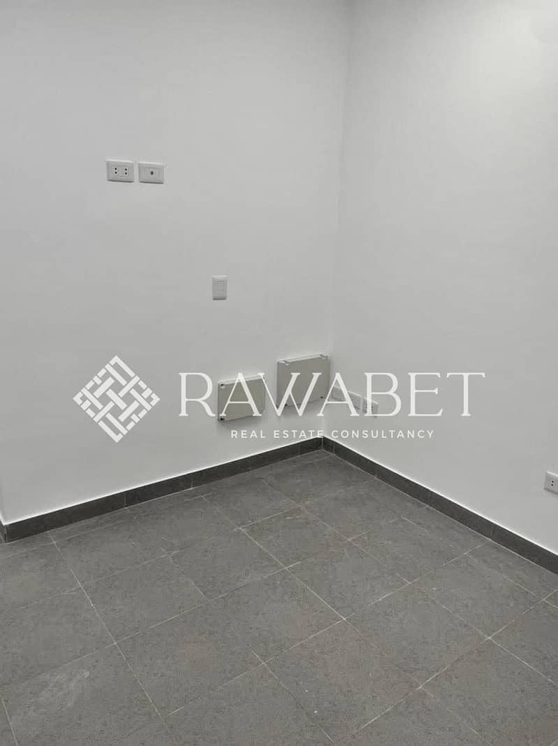 4 WhatsApp Image 2025-06-07 at 11.26. 13 PM(1). jpeg