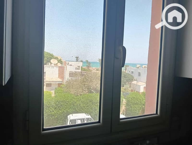 4 4f41fa80-dcc9-4ddf-b18c-e6a011abdaec. jpg