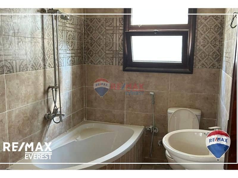 10 ba06ba78-3df6-4148-a82f-5da7017b3fab. jpg