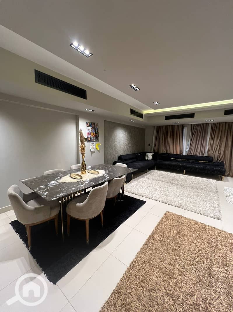 7 584770230_1484456343682937_9015482142310699868_n. jpg