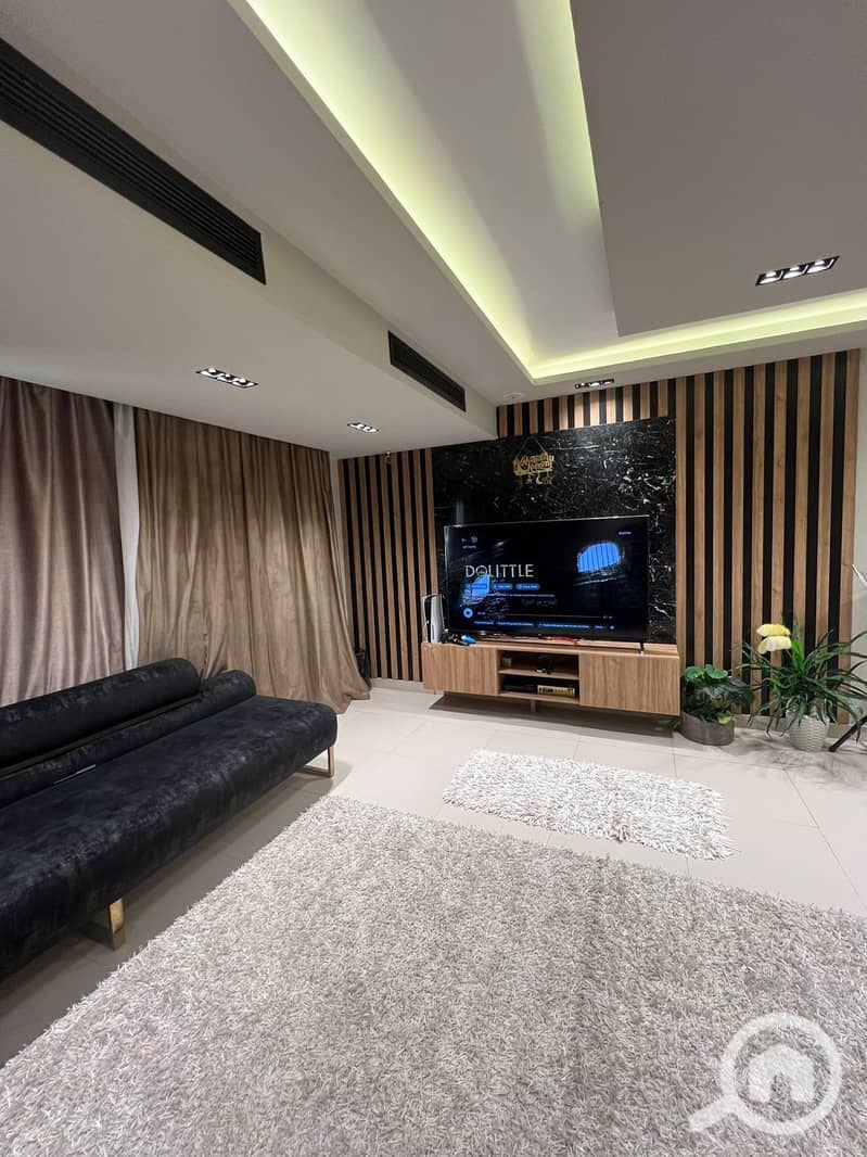 8 584901264_1484456530349585_4547906982965551006_n. jpg