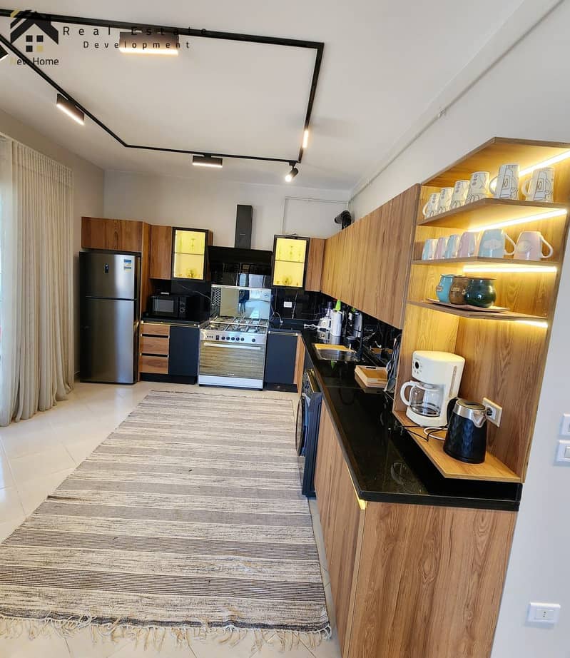 21 aa0ca6fb-9fbf-42ba-a4aa-a2983002c826. jpeg