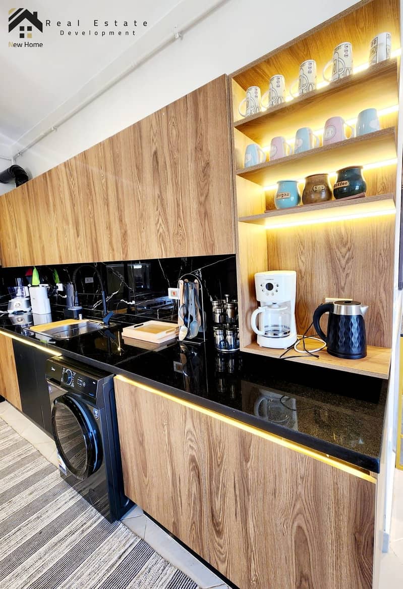 28 f117b5c6-6056-4a9d-90c8-9edb4a72e5e5. jpeg