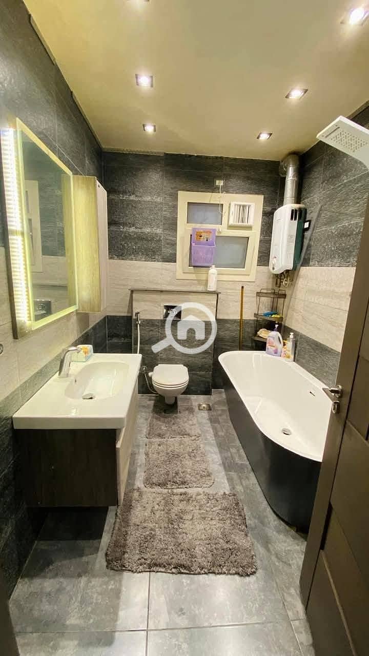 8 581850002_1479483360846902_1683813876057846724_n. jpg