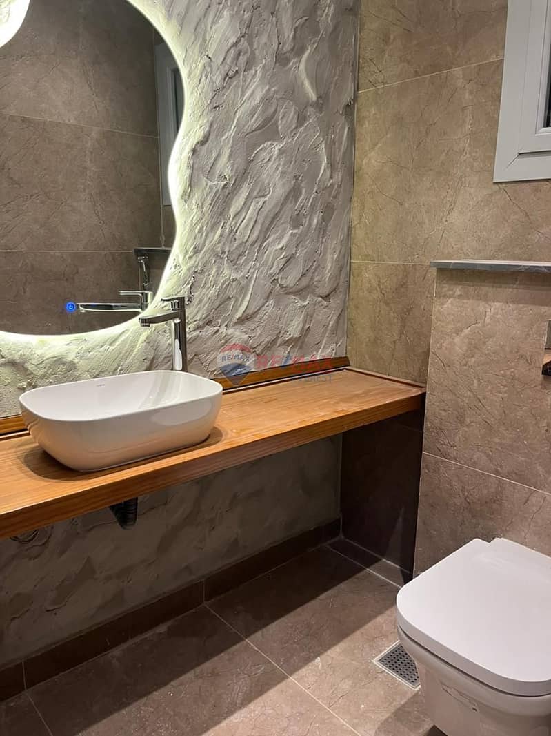 10 WhatsApp Image 2025-11-24 at 1.21. 42 PM (1). jpeg