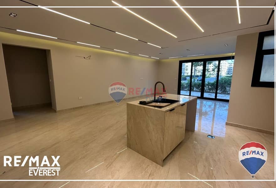 6 1a5941b3-273a-4e50-9a3f-3c26e742dcad. jpg