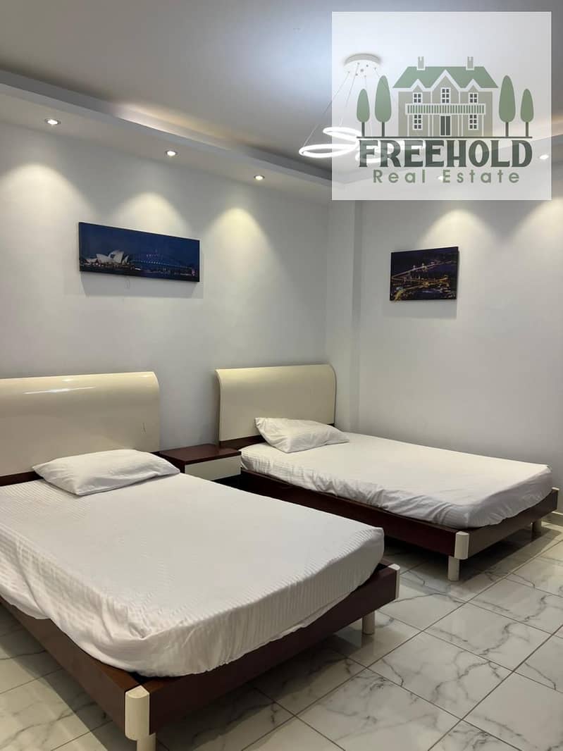 16 03e93430-565d-4f3e-8fb7-d3ecc031ff3d. jpg