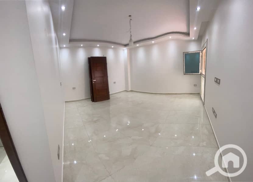 4 WhatsApp Image 2025-11-25 at 10.48. 48 AM (2). jpeg