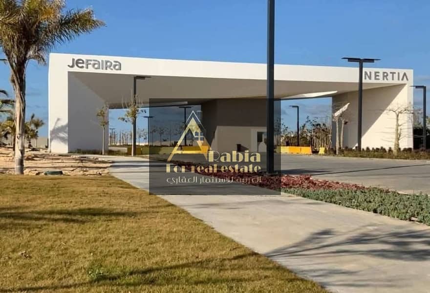 6 e103260c-d01c-425d-a15f-99b4a0d37836. jpg