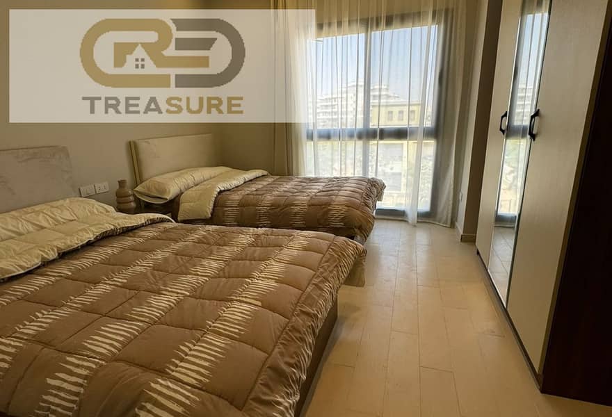 12 7db34460-f7c8-4037-b4ed-39228a4cfde6. jpg