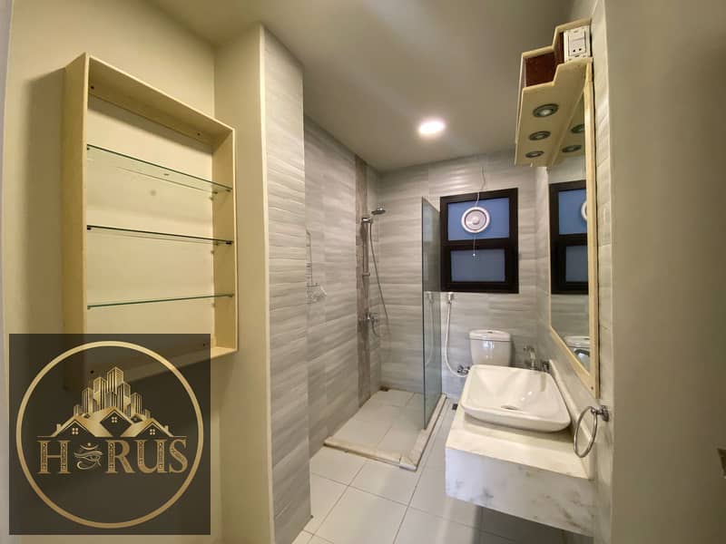 7 b041cb1a-2241-4eb3-8c4c-4f4b1698acf7. jpg