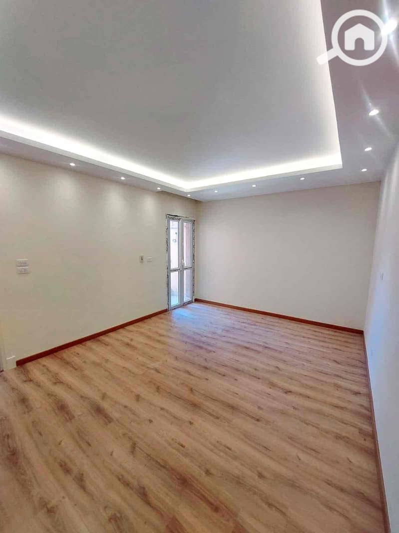 4 3ba51e14-9f65-48c3-aab1-98b98a9e37d6. jpg