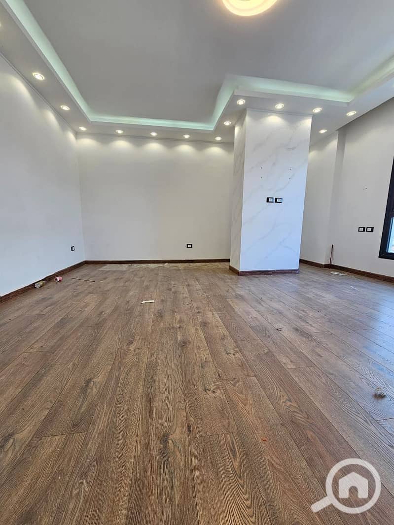 2 WhatsApp Image 2025-11-25 at 9.54. 27 PM (1). jpeg