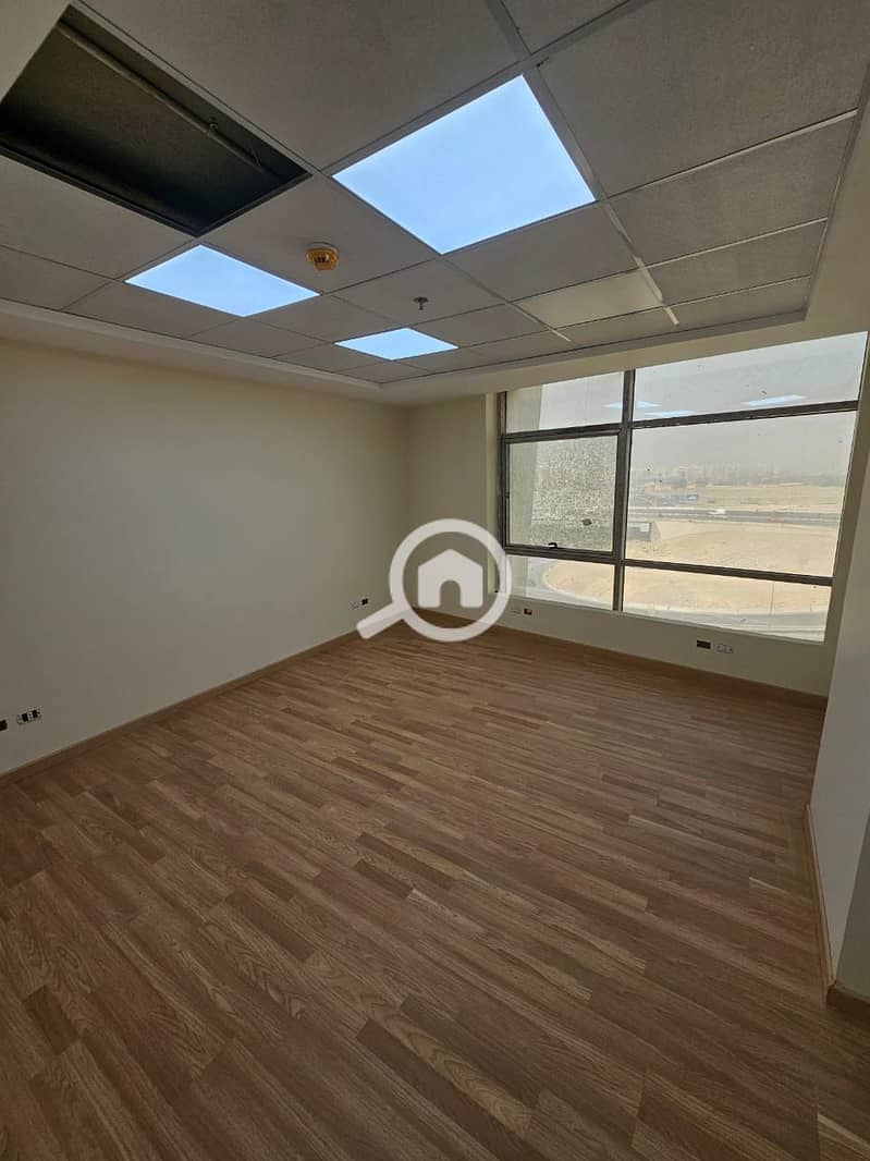 6 WhatsApp Image 2025-11-25 at 8.11. 21 PM (2). jpeg