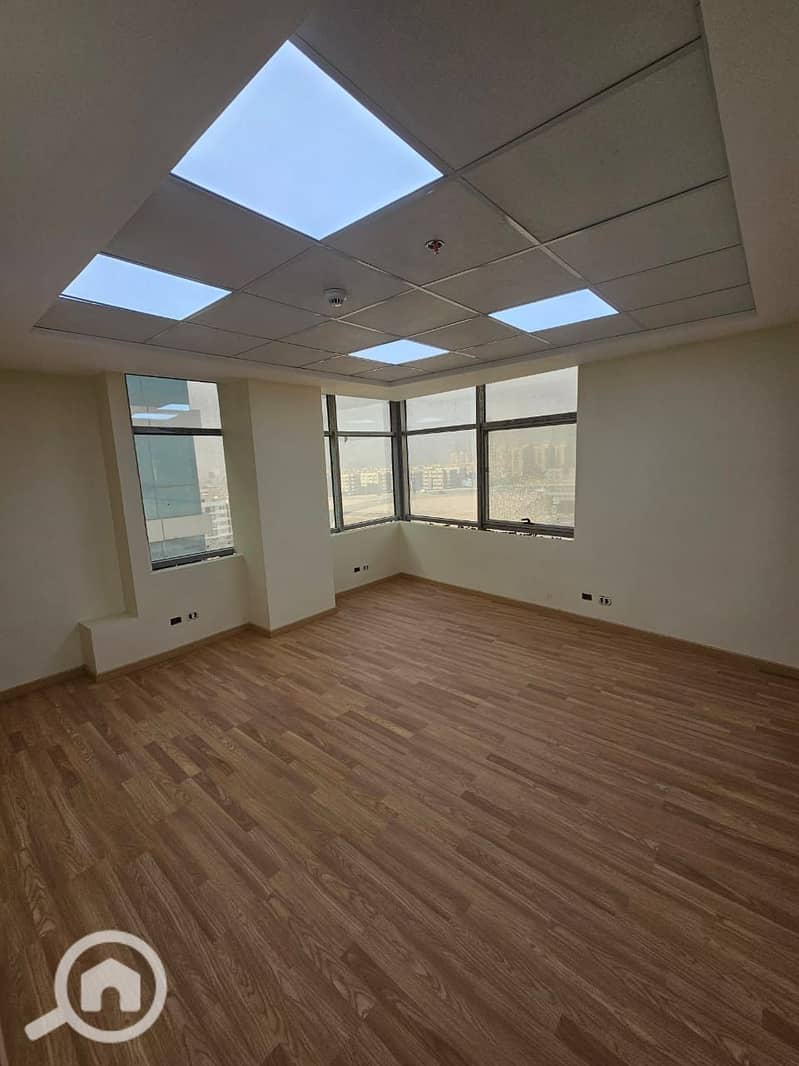 14 WhatsApp Image 2025-11-25 at 8.11. 19 PM (1). jpeg