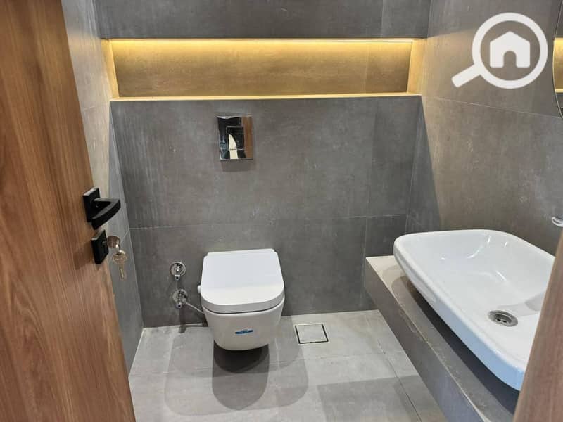 5 WhatsApp Image 2025-11-17 at 12.50. 55 AM. jpeg