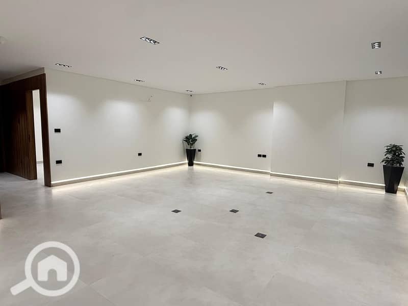 22 WhatsApp Image 2025-11-06 at 10.52. 04 PM (1). jpeg