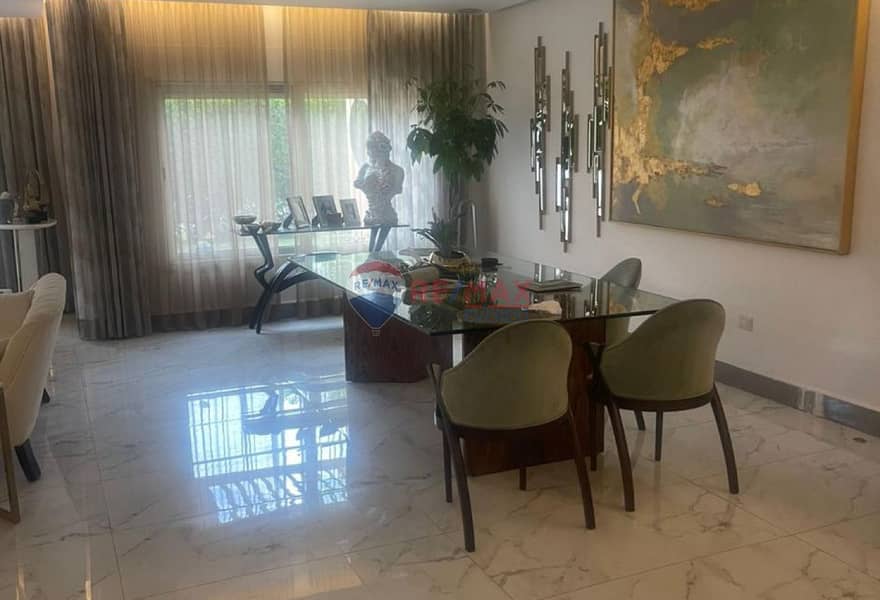 8 c0696a37-e588-425e-b1ce-10adc8833201. jpg