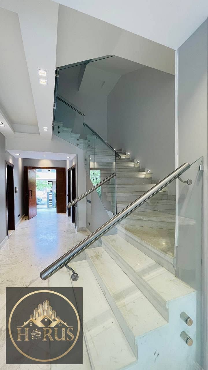 8 3021da97-0b26-4160-9afb-e39fba2b4b66. jpg