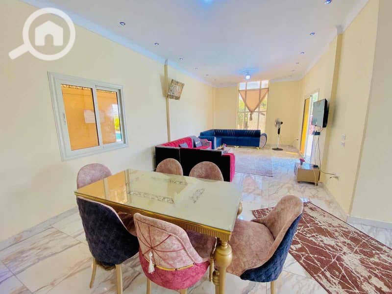 11 77c341ae-92fc-4c40-a725-61c5450203c8. jpg