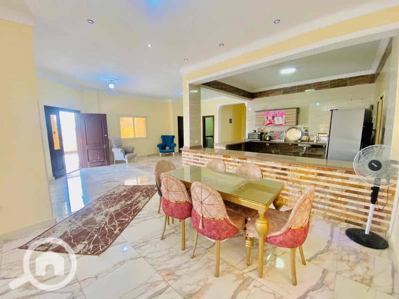 12 990769f6-224d-4090-9c2d-eb6cf73bbd72. jpg