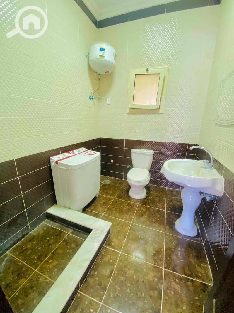 16 eb414721-0116-4657-b642-d643235f4e2b. jpg