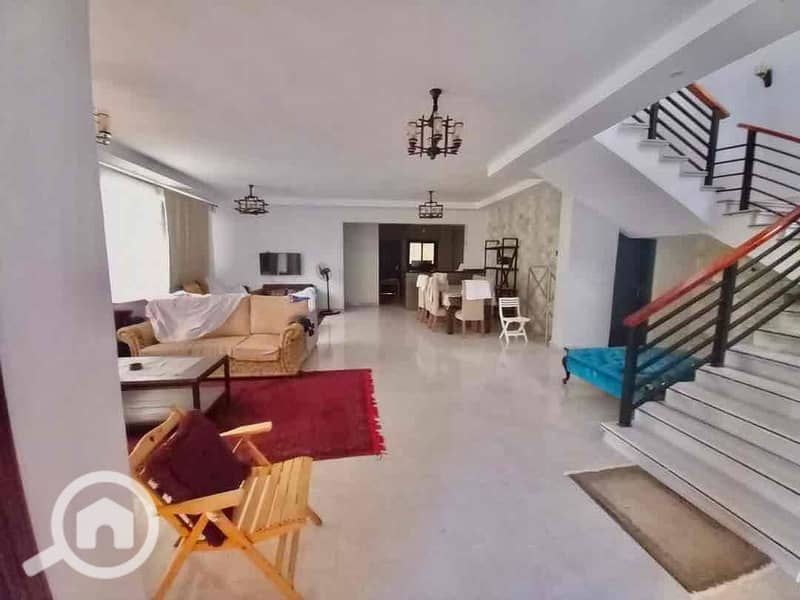 22 7ed93be0-bad4-44c7-af3d-75258fbbd501. jpg