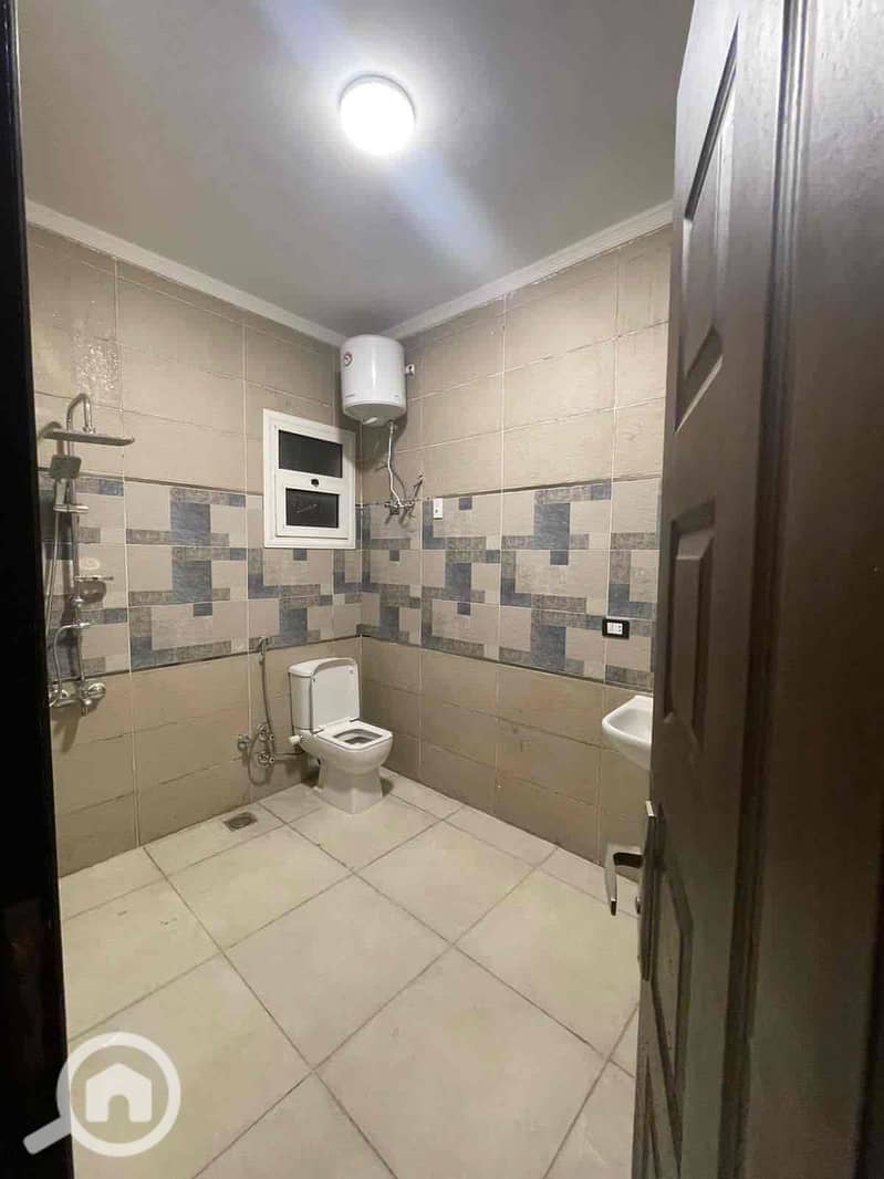 15 d82ef7f7-6da3-4ad1-a95a-fdbf7239932d. jpg