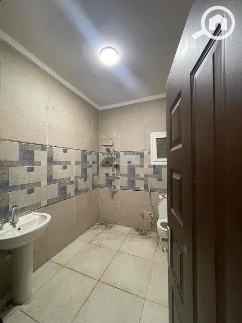 18 dd27bbf2-e6b3-4766-a7db-79f752427014. jpg