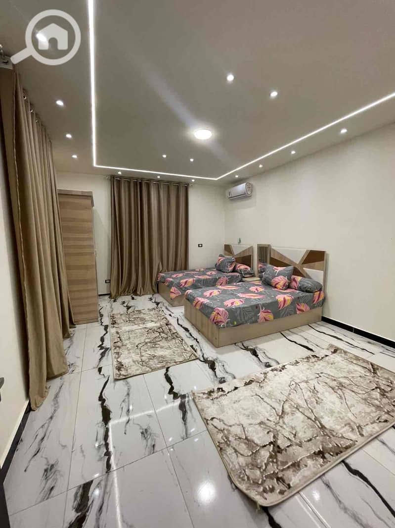 24 b6c2461c-50c1-4b70-9209-048dd1f5f5e6. jpg