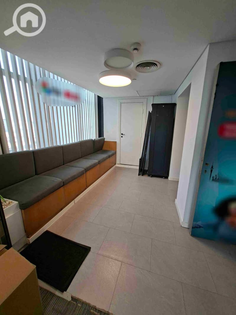 21 ٢٠٢٥١٠٢٧_١٣٢١٣٩. jpg