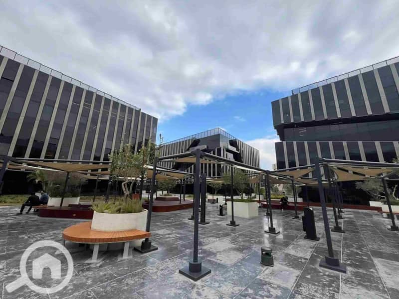 11 Screenshot_٢٠٢٥١١١٨_٢٠٠٧٠٤_Facebook. jpg