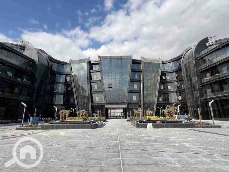 3 FB_IMG_1759844829111. jpg