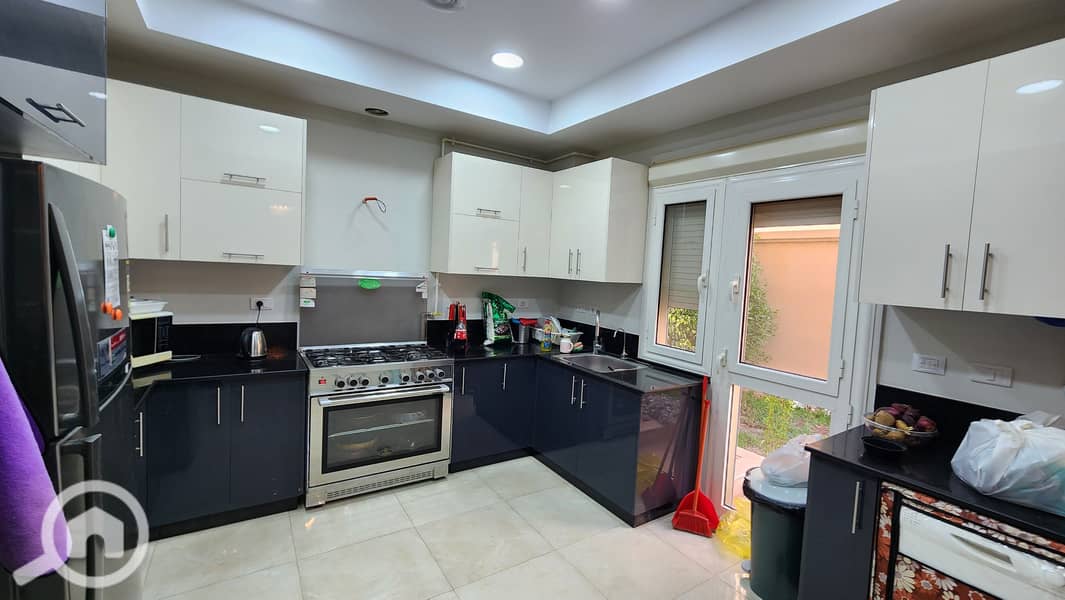 11 20240801_181010. jpg